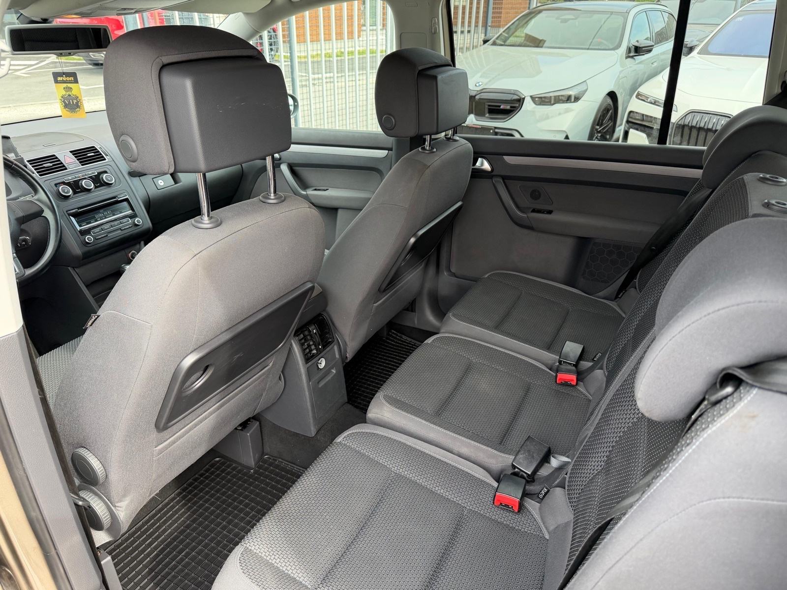 VW Touran 1.6 TDI DSG COMFORTLINE **REGISTRIRAN**, fotografija 12