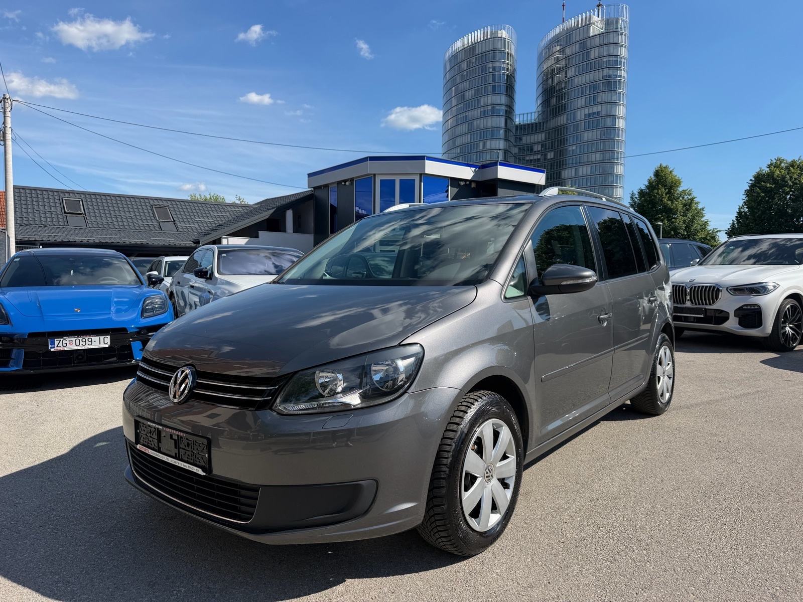 VW Touran 1,6 TDI DSG COMFORTLINE, fotografija 1