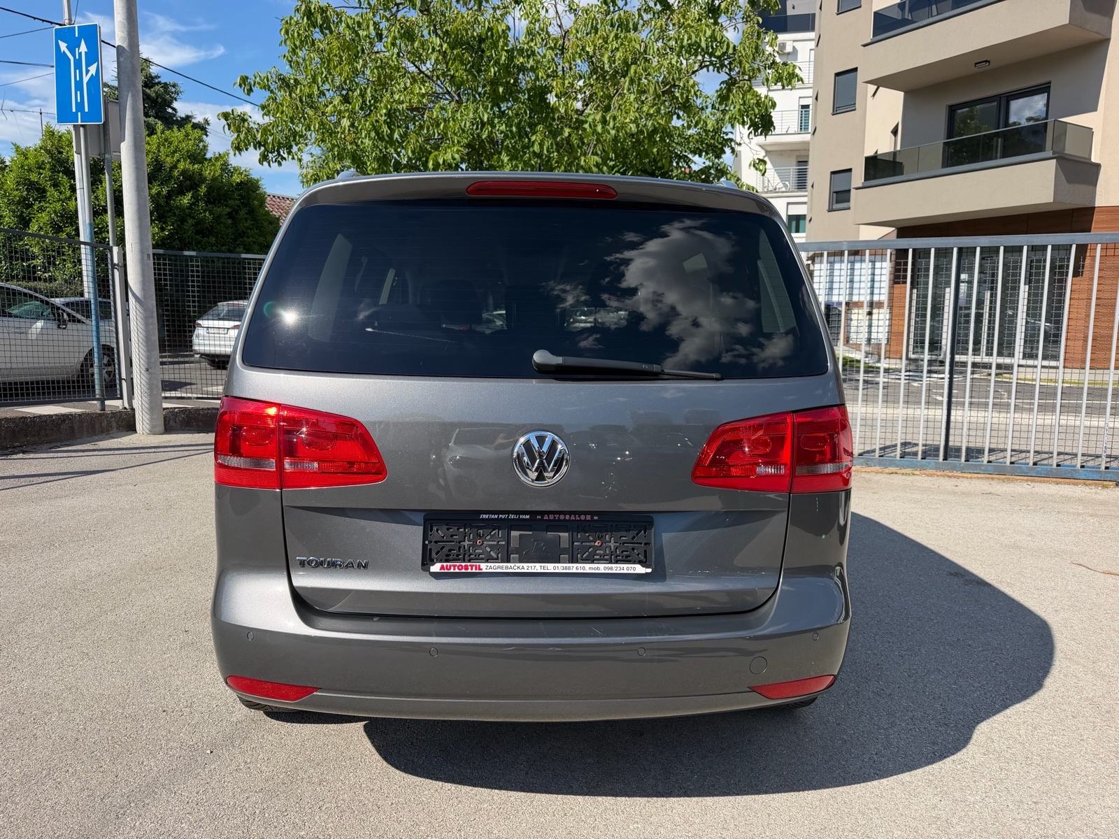 VW Touran 1,6 TDI DSG COMFORTLINE, fotografija 6