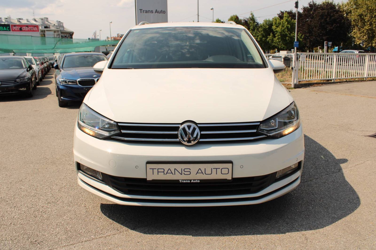 VW Touran 1.6 TDi DSG *NAVIGACIJA, KAMERA*, fotografija 2