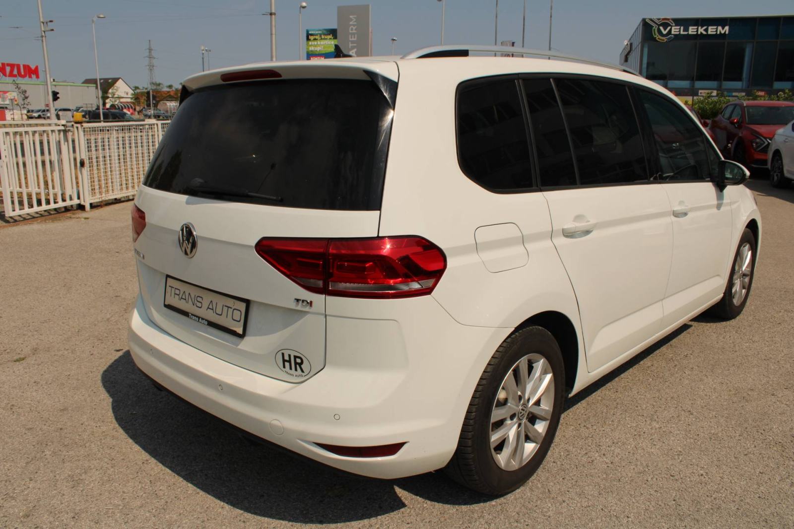 VW Touran 1.6 TDi DSG *NAVIGACIJA, KAMERA*, fotografija 5