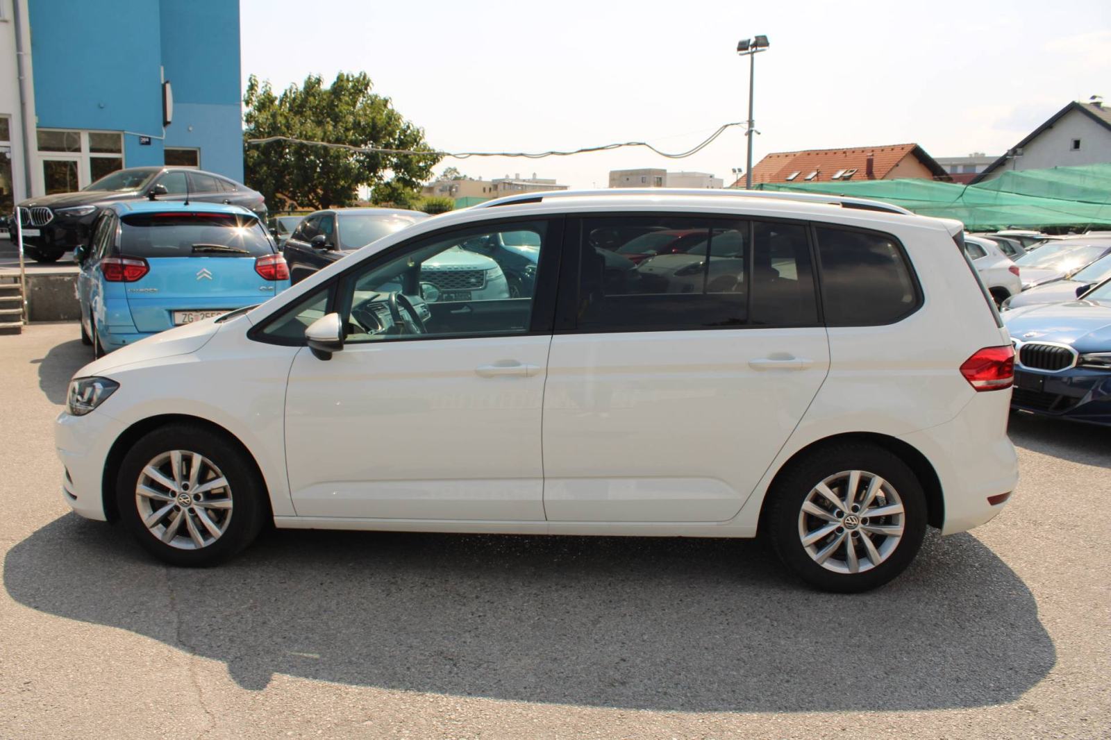 VW Touran 1.6 TDi DSG *NAVIGACIJA, KAMERA*, fotografija 8