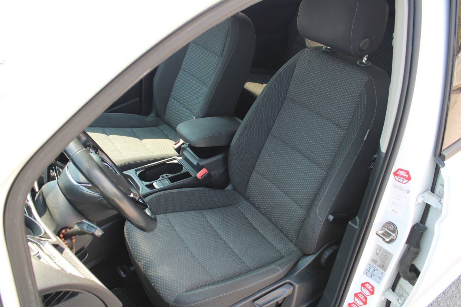 VW Touran 1.6 TDi DSG *NAVIGACIJA, KAMERA*, fotografija 10