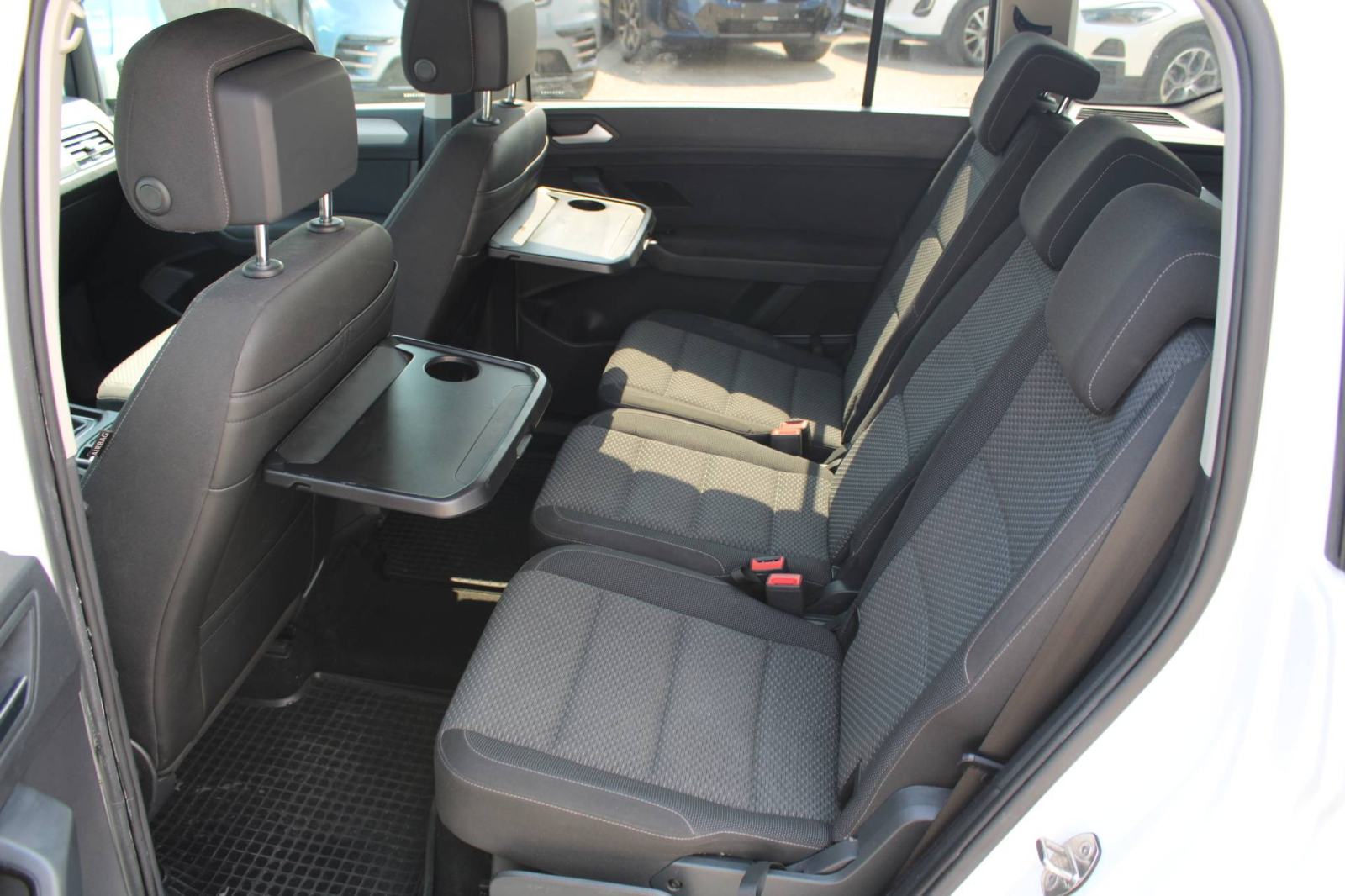 VW Touran 1.6 TDi DSG *NAVIGACIJA, KAMERA*, fotografija 11