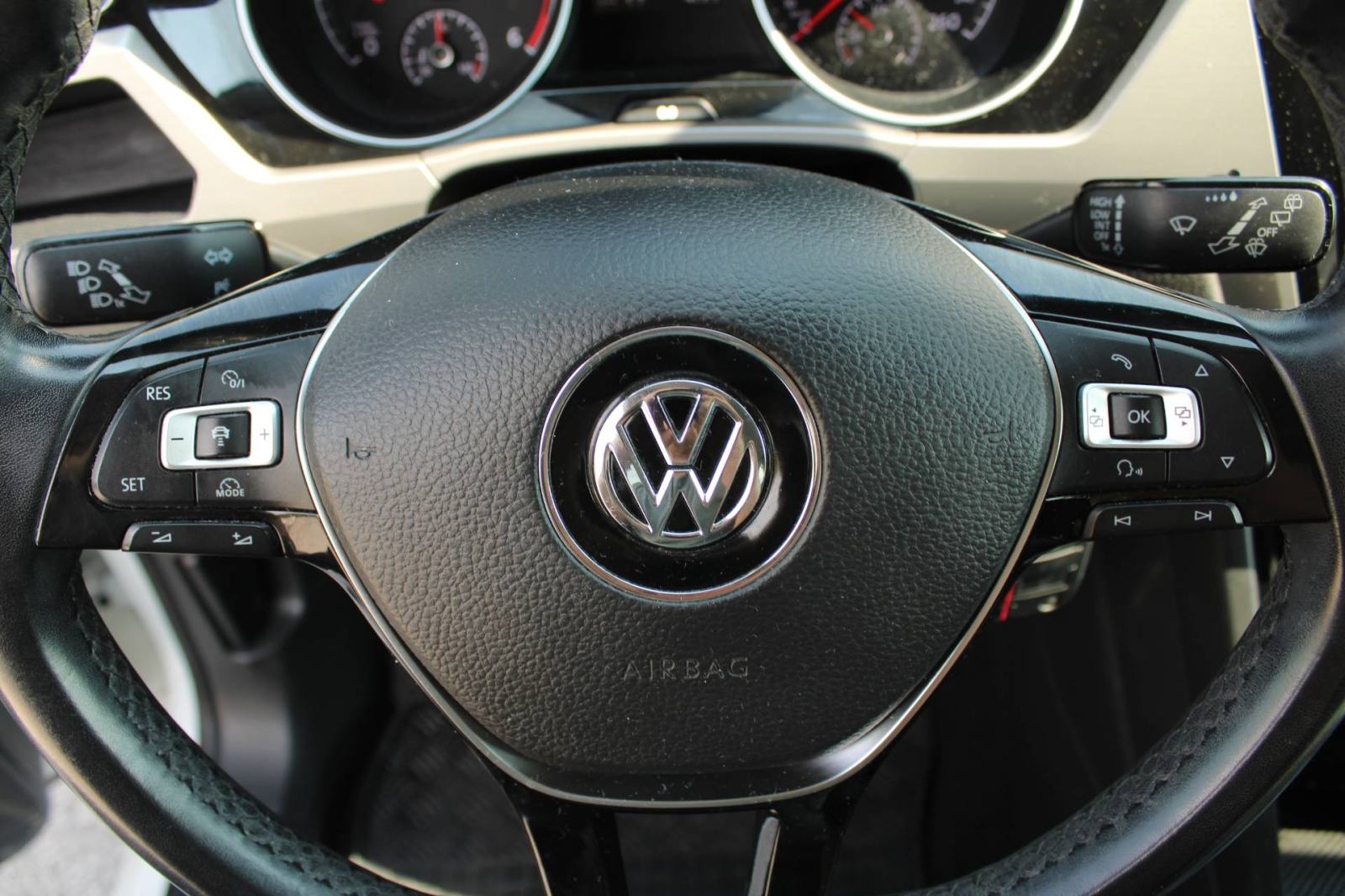 VW Touran 1.6 TDi DSG *NAVIGACIJA, KAMERA*, fotografija 16