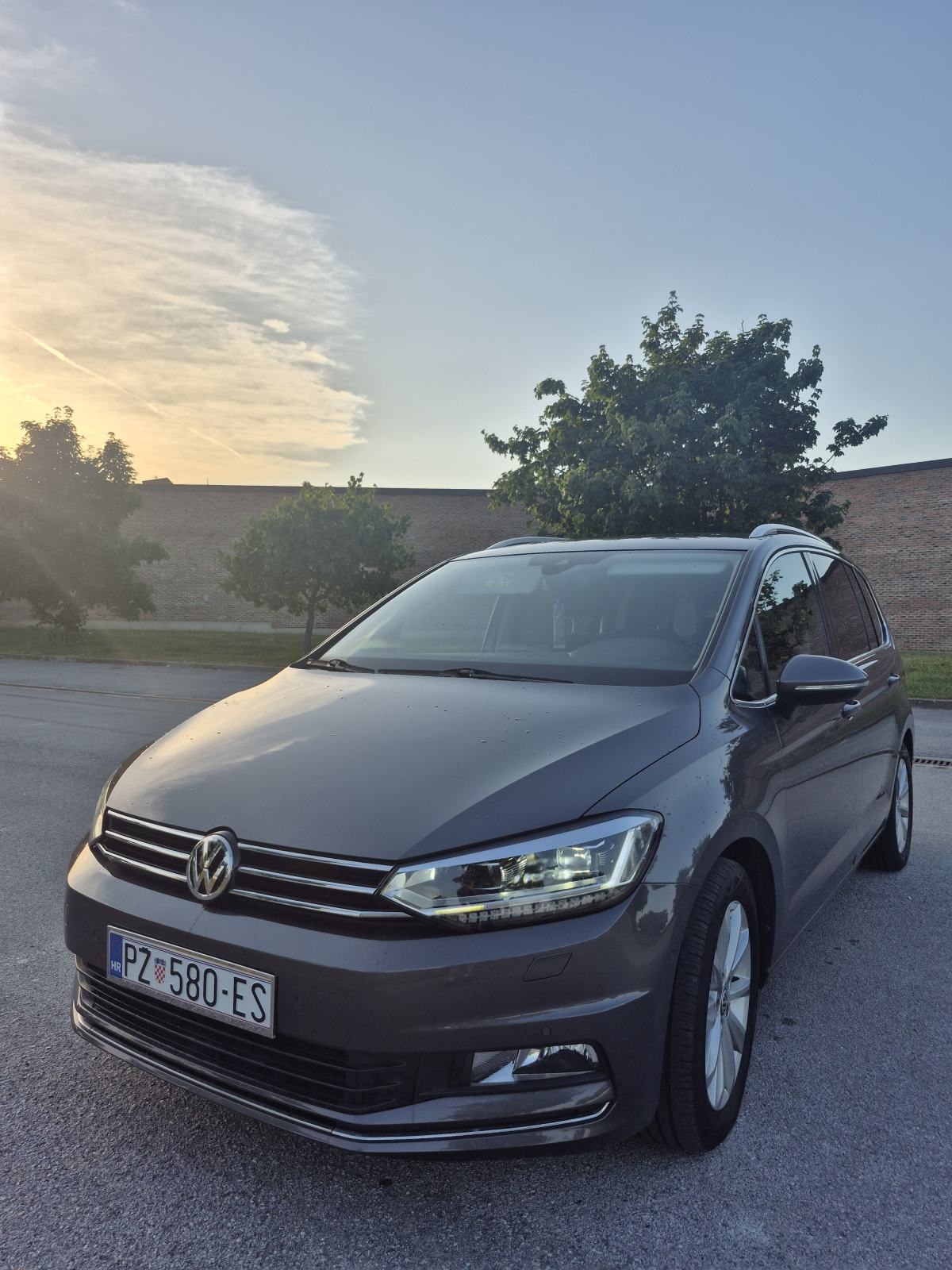 VW Touran 1.6 Tdi Highline, TOP, fotografija 2