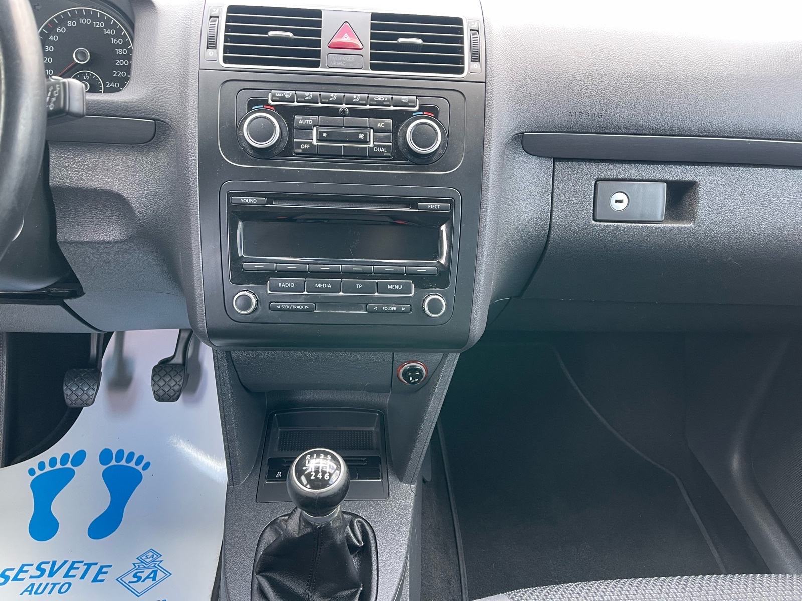 VW Touran 1,6 TDI 7 SJEDALA !!, fotografija 12