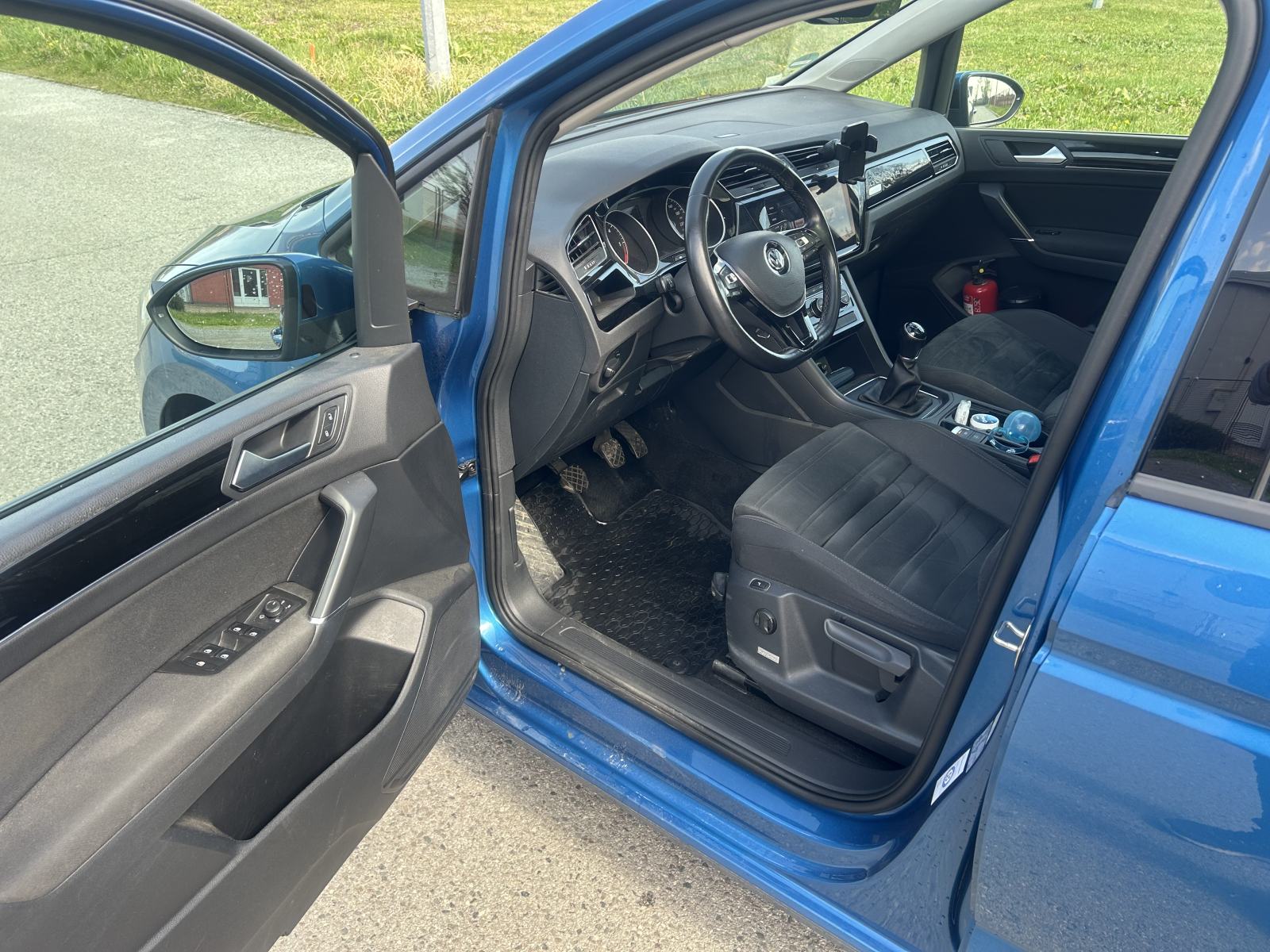 VW Touran 1,6 TDI 2018 GOD 06/2027 Reg Panorama, fotografija 9
