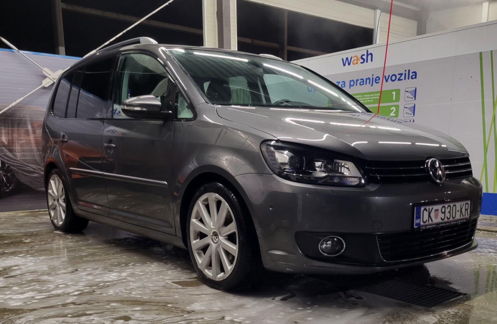 VW Touran 1,6 TDI DSG, fotografija 4