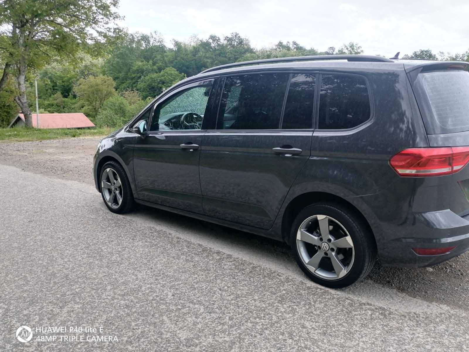 VW Touran 1,6 TDI, fotografija 2