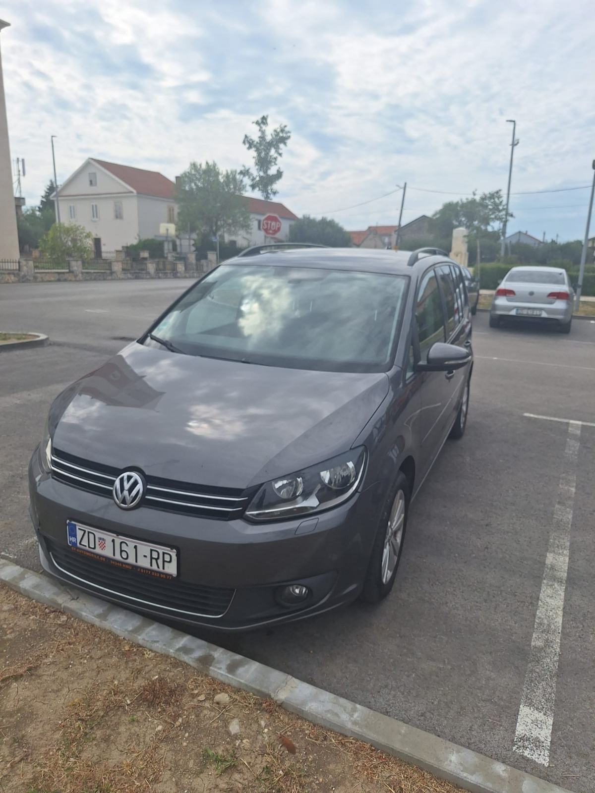 VW Touran 1,6 TDI, fotografija 1