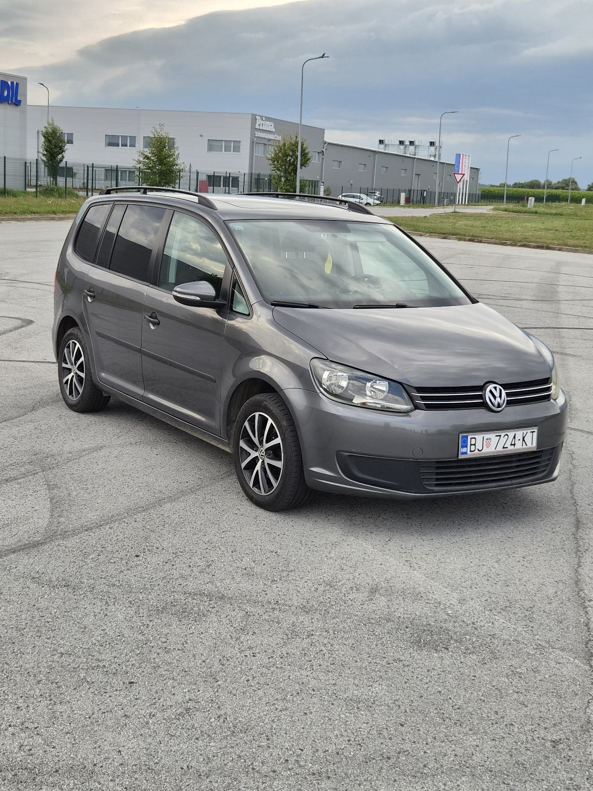 VW Touran 1,6 TDI, fotografija 2