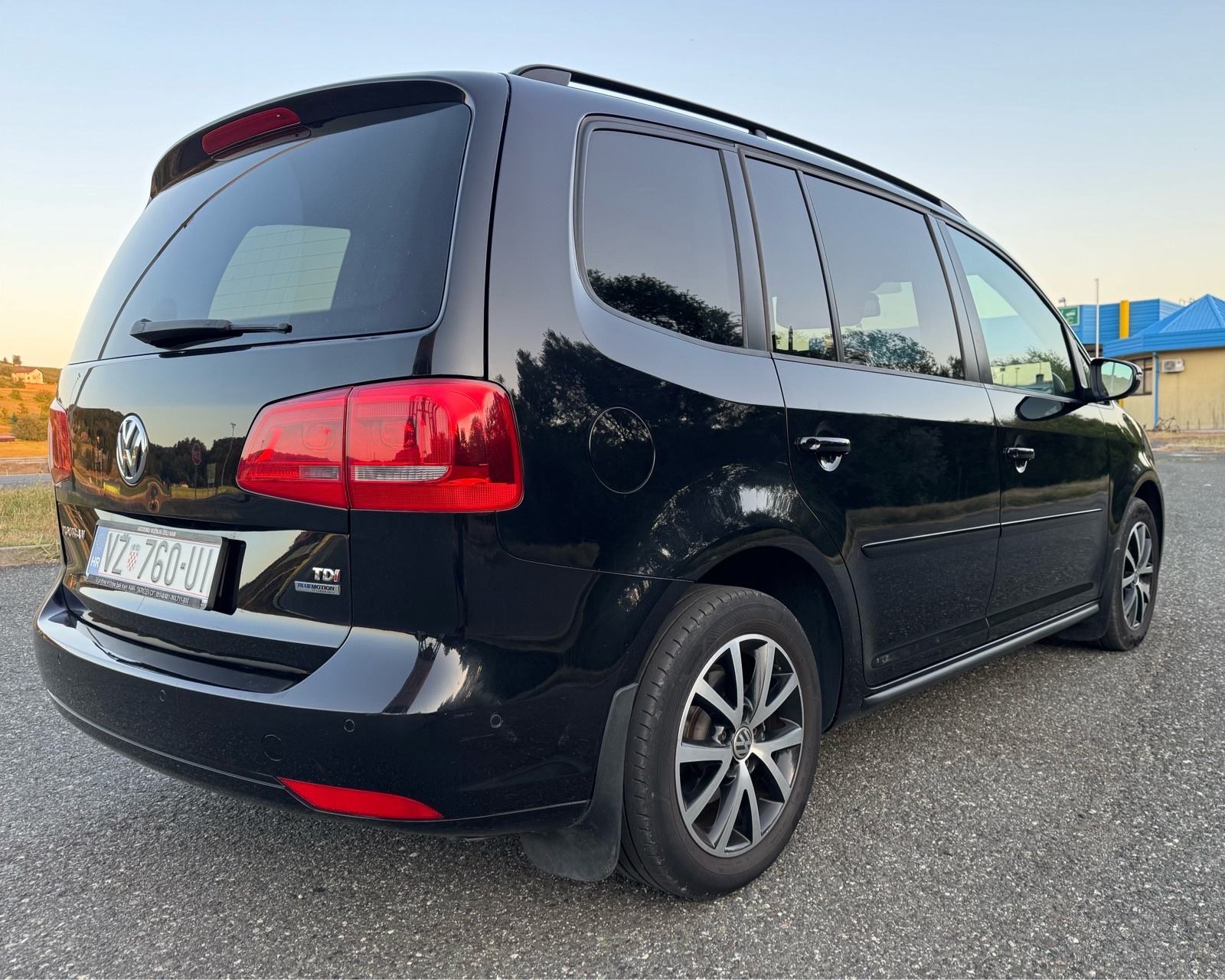 VW Touran 1,6 TDI 2014god, fotografija 4