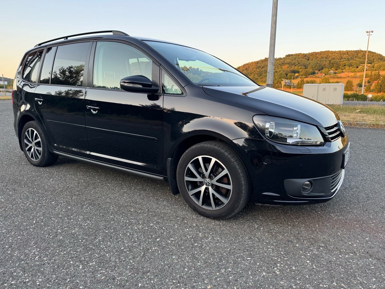 VW Touran 1,6 TDI 2014god, fotografija 6