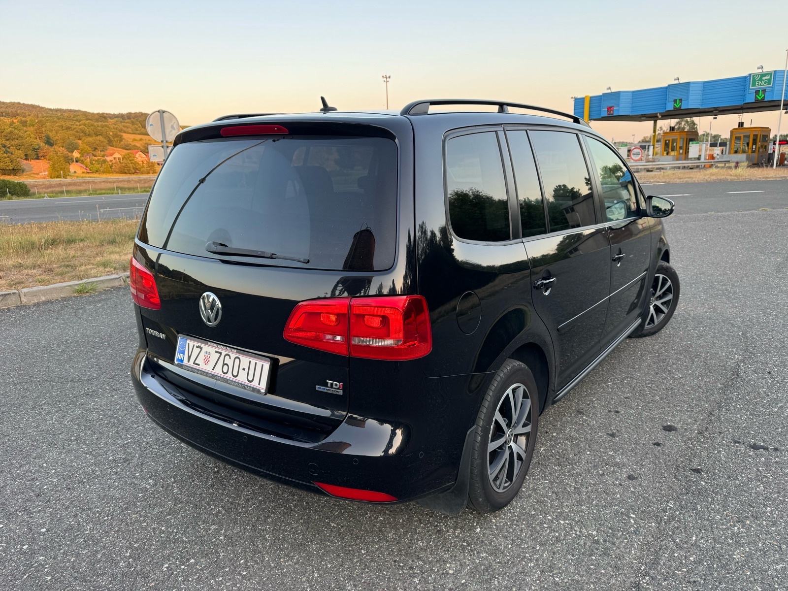 VW Touran 1,6 TDI 2014god, fotografija 5