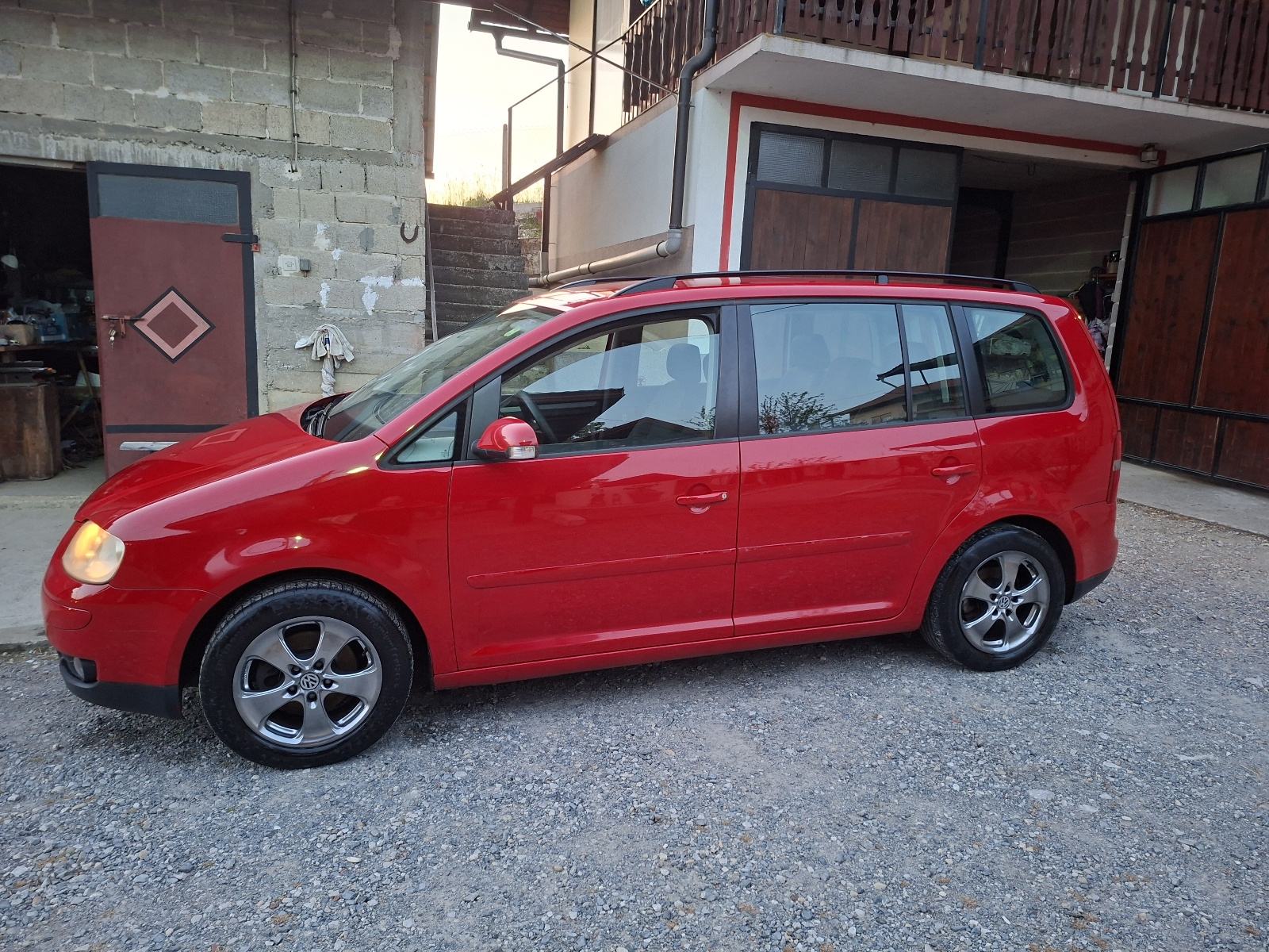 VW Touran 1,9 TDI 1. VLASNIK 215 000 KM 7 Sjedala, fotografija 3
