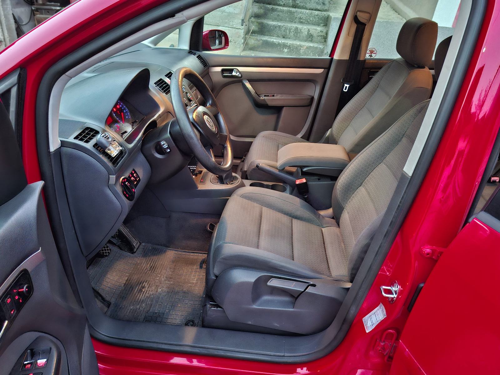 VW Touran 1,9 TDI 1. VLASNIK 215 000 KM 7 Sjedala, fotografija 10