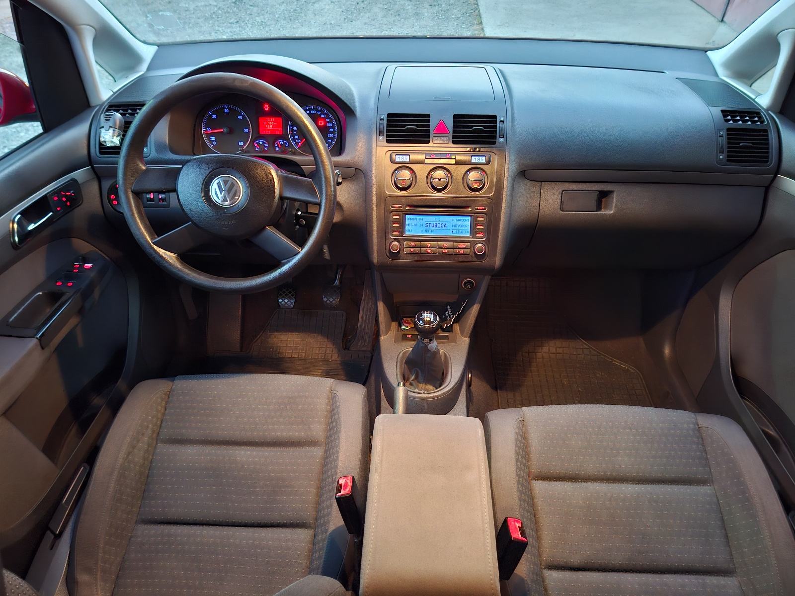 VW Touran 1,9 TDI 1. VLASNIK 215 000 KM 7 Sjedala, fotografija 8
