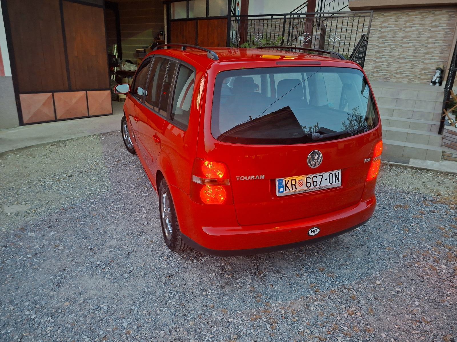 VW Touran 1,9 TDI 1. VLASNIK 215 000 KM 7 Sjedala, fotografija 6