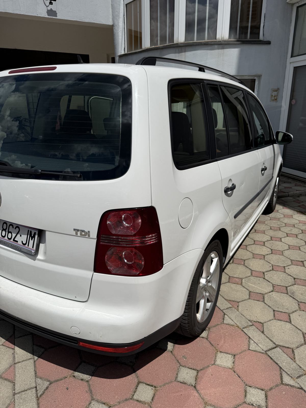 VW Touran 1,9 TDI cijena s pdv, fotografija 3