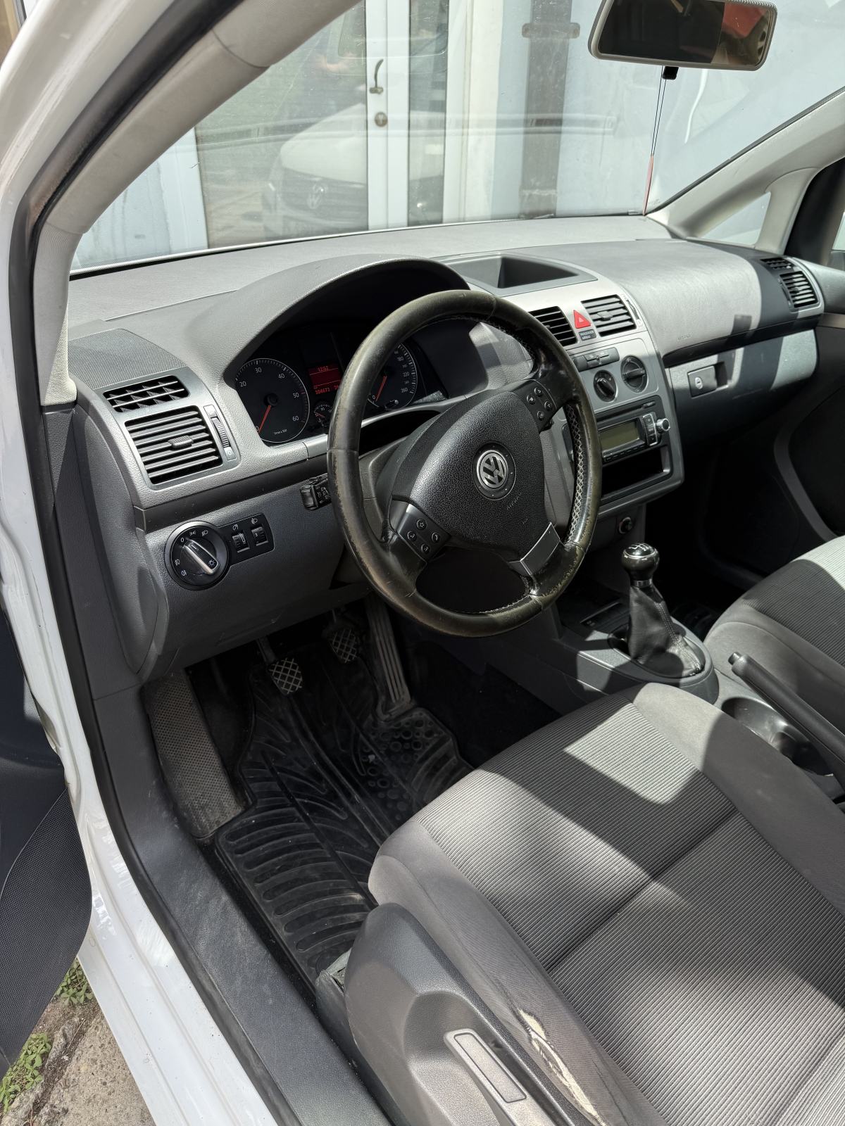 VW Touran 1,9 TDI cijena s pdv, fotografija 6