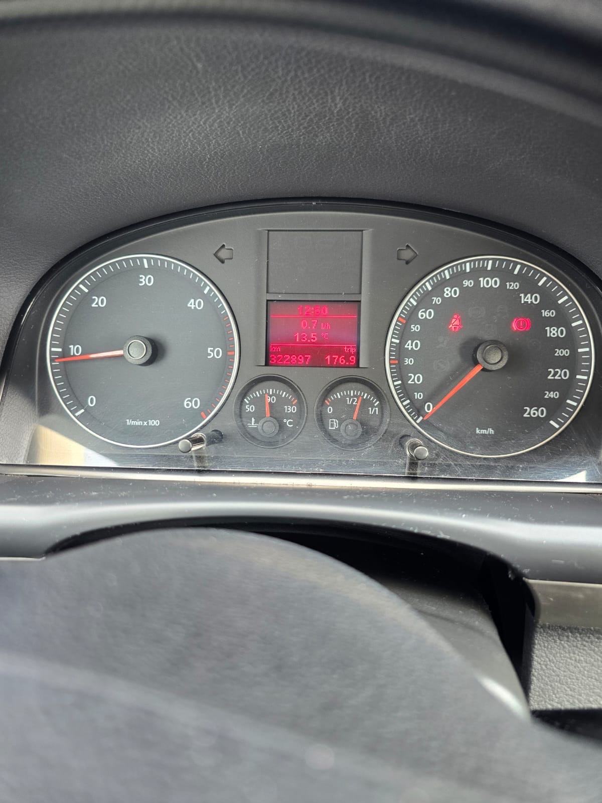 VW Touran 1,9 TDI, fotografija 6
