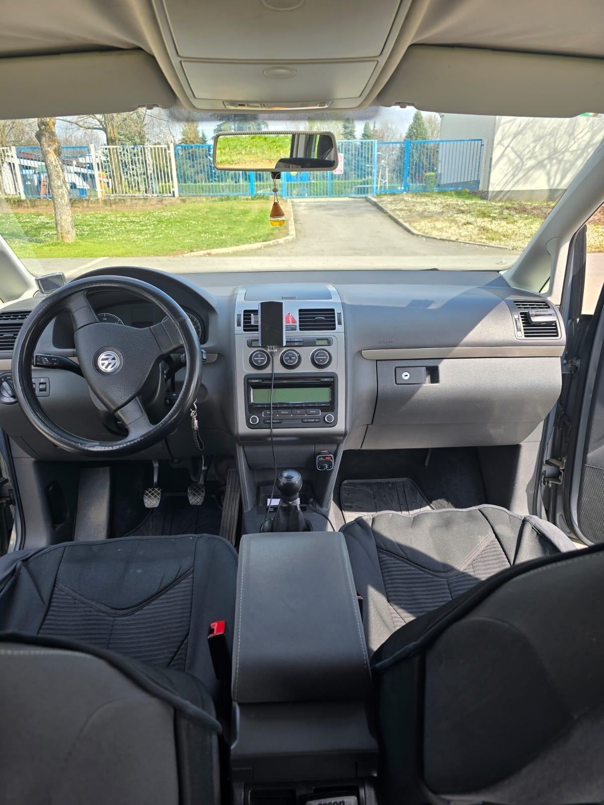 VW Touran 1,9 TDI, fotografija 8