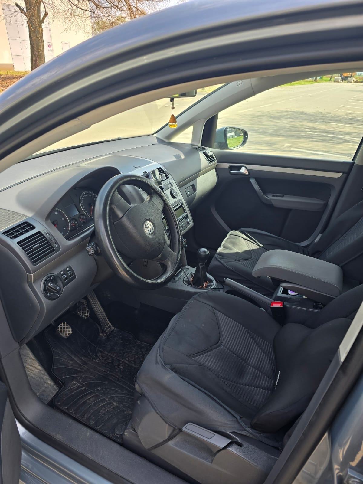 VW Touran 1,9 TDI, fotografija 9