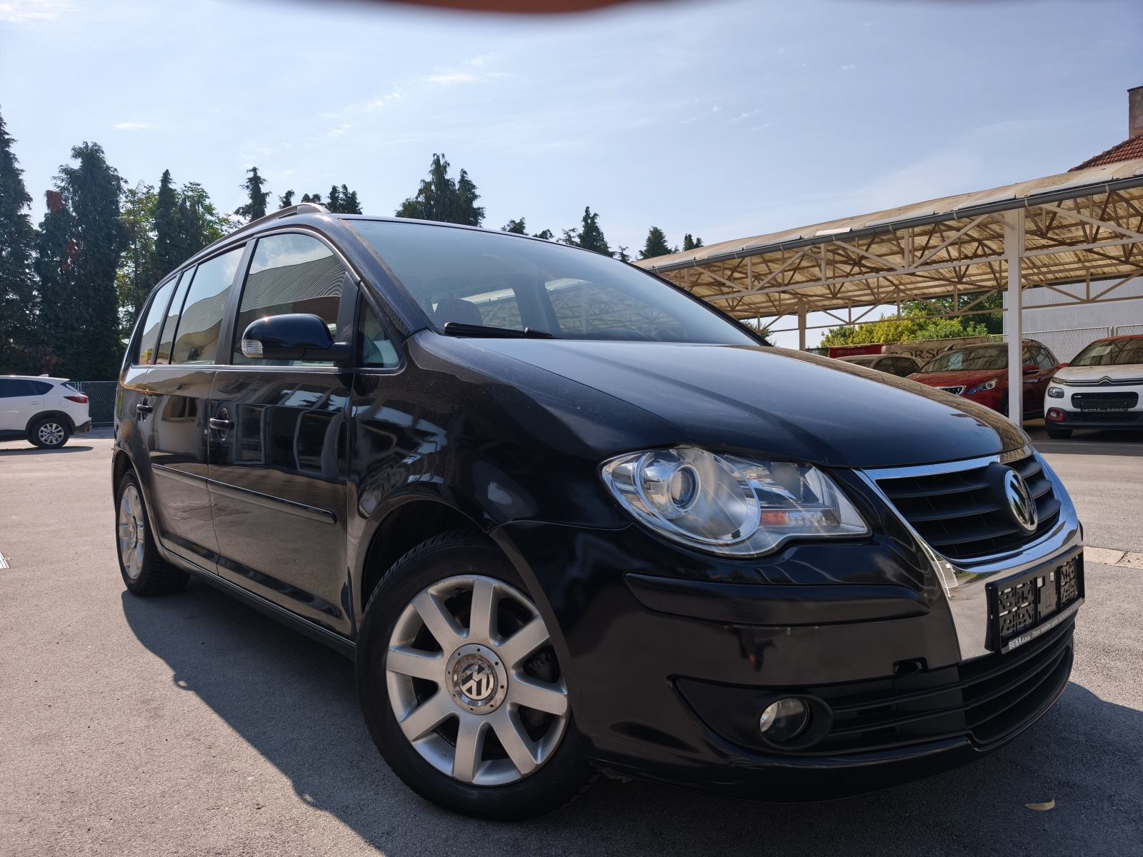 VW Touran 2,0 TDI 6 BZINA SENZORI TEMPOMAT AUTOMATSKA KLIMA, fotografija 2