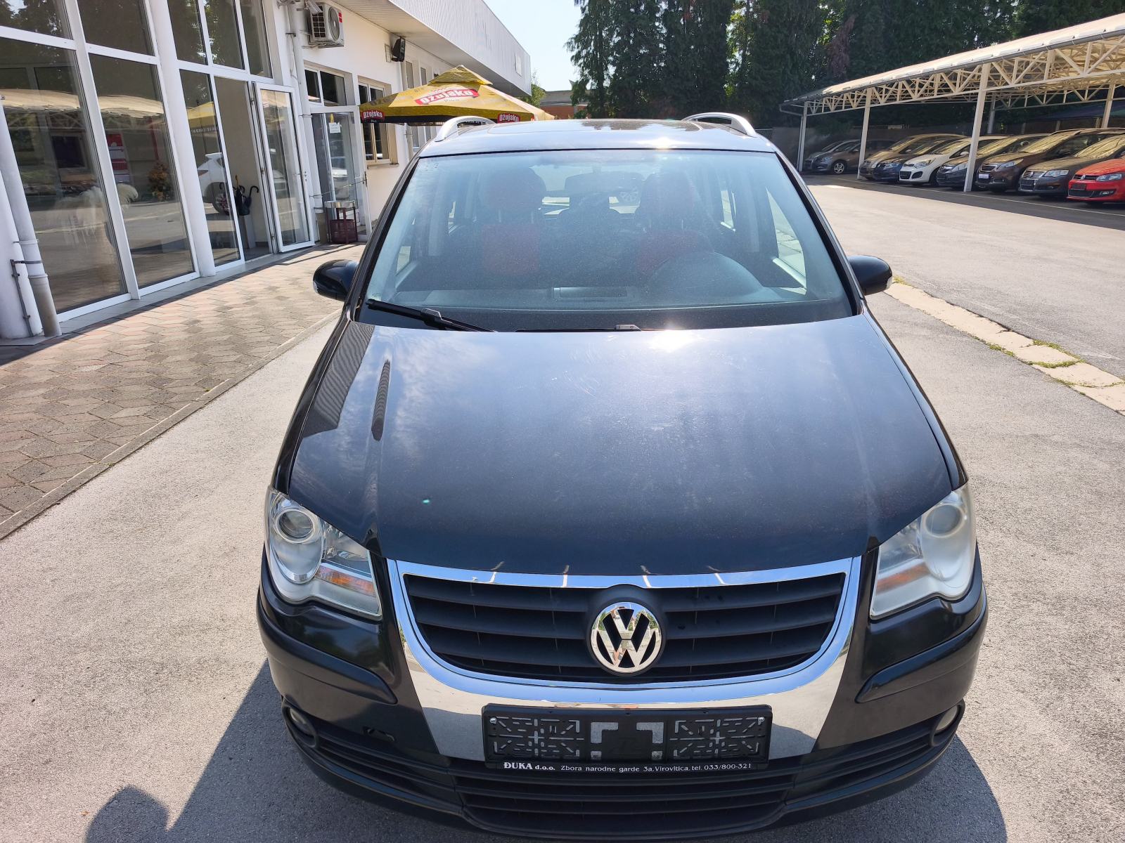 VW Touran 2,0 TDI 6 BZINA SENZORI TEMPOMAT AUTOMATSKA KLIMA, fotografija 4