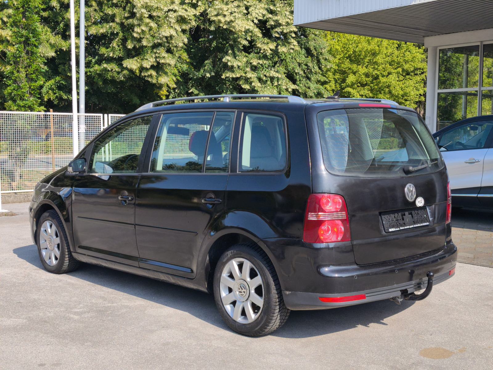 VW Touran 2,0 TDI 6 BZINA SENZORI TEMPOMAT AUTOMATSKA KLIMA, fotografija 8