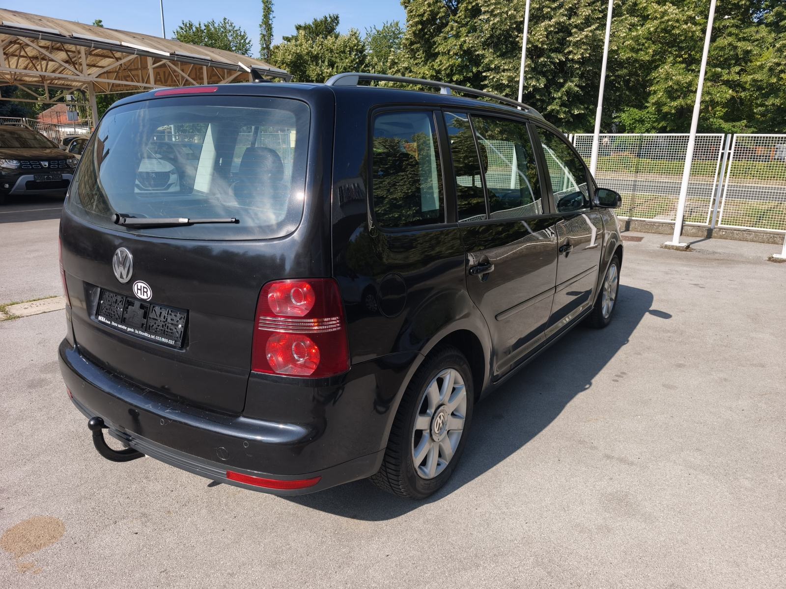 VW Touran 2,0 TDI 6 BZINA SENZORI TEMPOMAT AUTOMATSKA KLIMA, fotografija 12