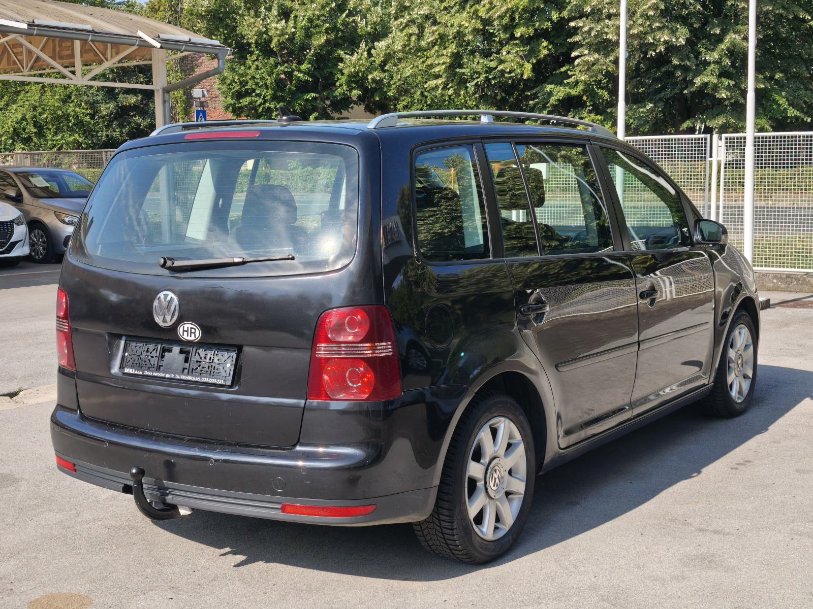 VW Touran 2,0 TDI 6 BZINA SENZORI TEMPOMAT AUTOMATSKA KLIMA, fotografija 11