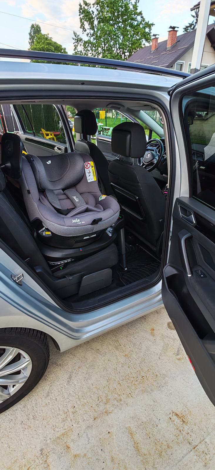 VW Touran 2,0 TDI BMT DSG Highline, fotografija 14