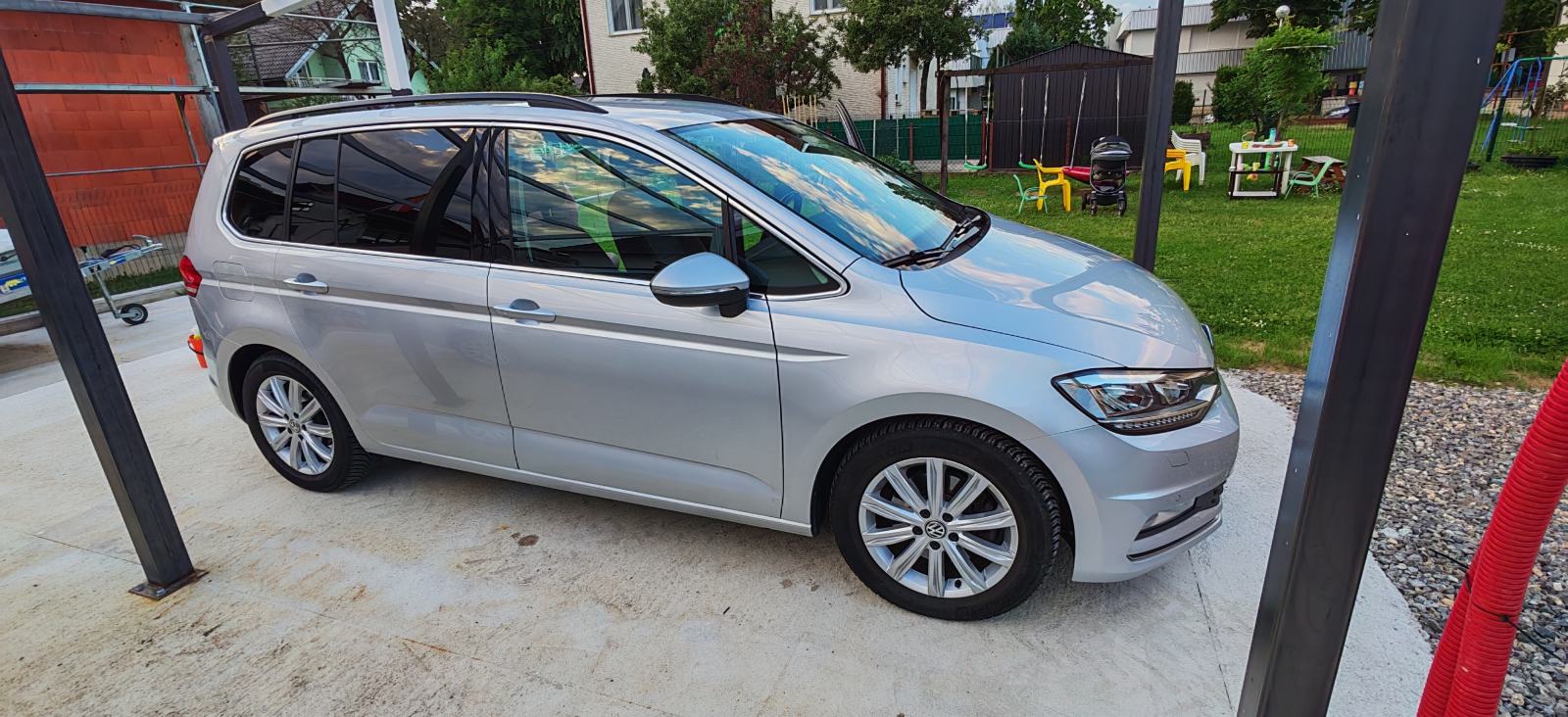 VW Touran 2,0 TDI BMT DSG Highline, fotografija 5