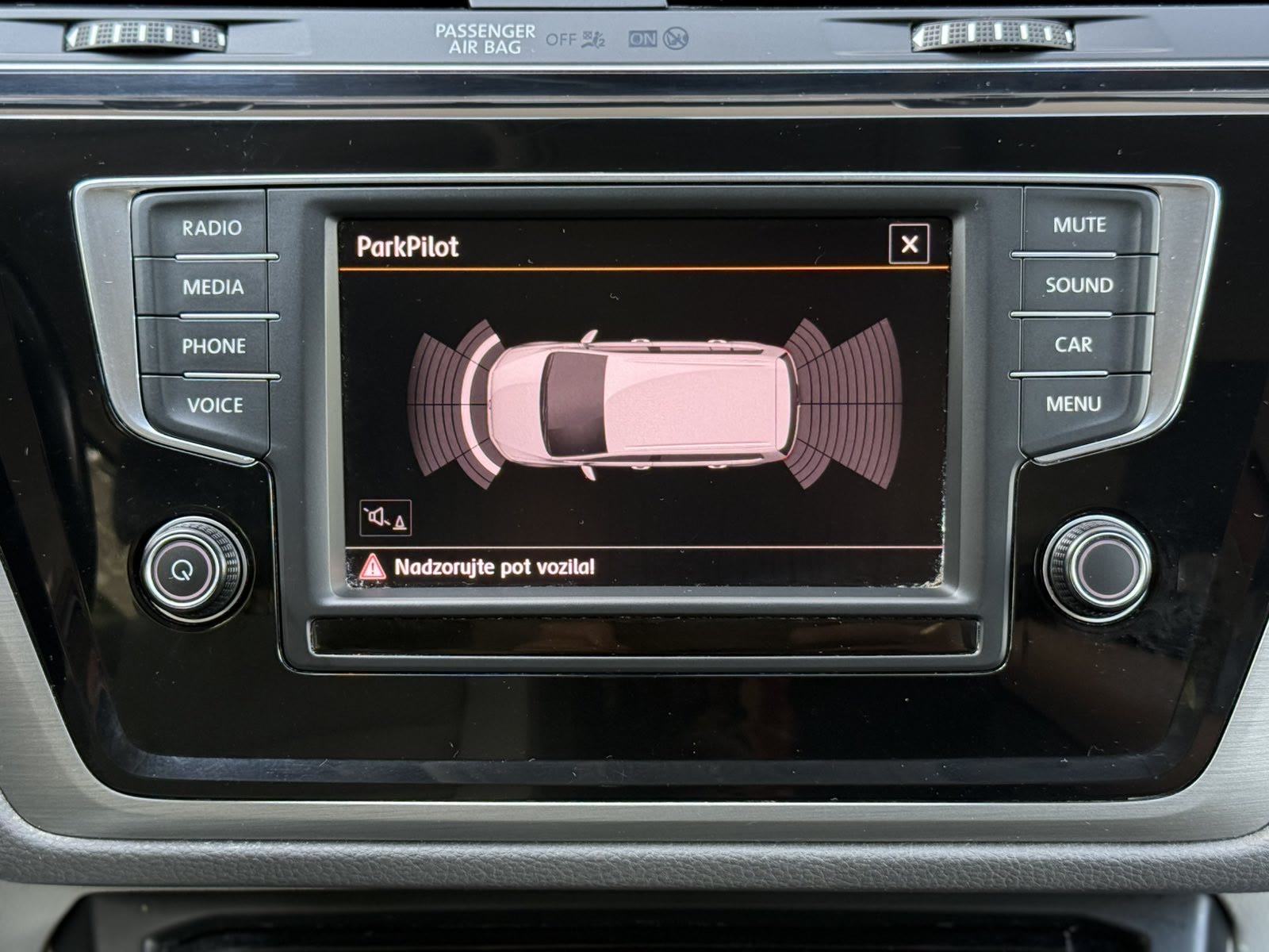 VW Touran 2,0 TDI Comfortline SLO.VOZILO-VELIK SERVIS-ACC-LED-TEMPOMAT, fotografija 2