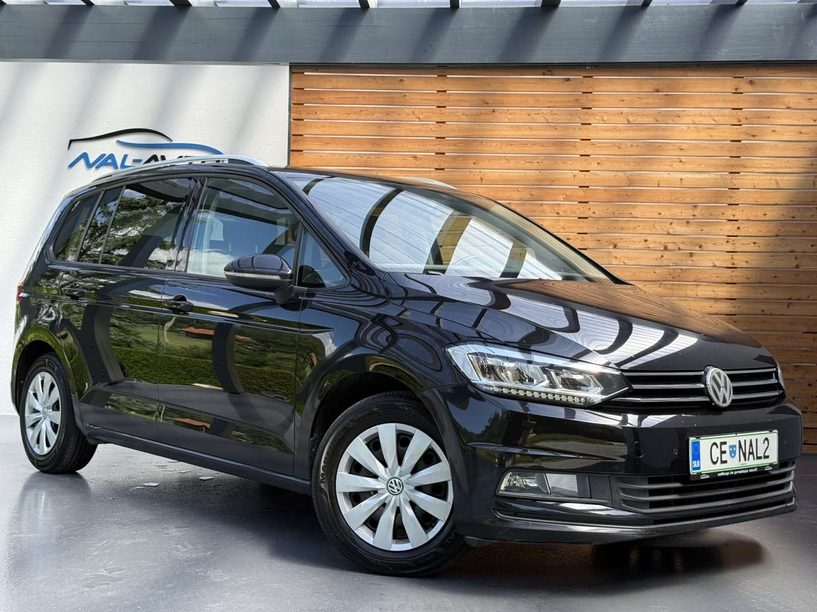 VW Touran 2,0 TDI Comfortline SLO.VOZILO-VELIK SERVIS-ACC-LED-TEMPOMAT, fotografija 7