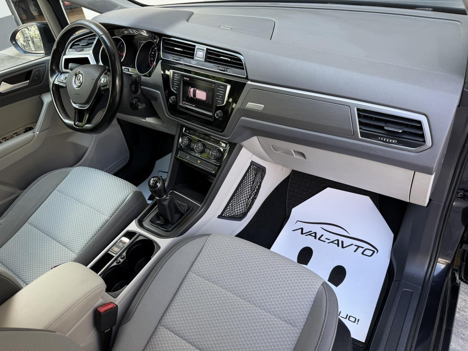 VW Touran 2,0 TDI Comfortline SLO.VOZILO-VELIK SERVIS-ACC-LED-TEMPOMAT, fotografija 13