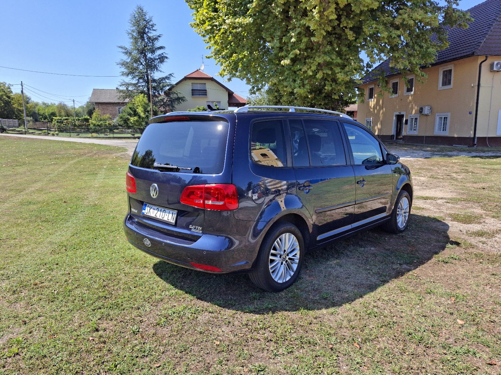 VW Touran 2,0 TDI CUP 103 kw -reg.05./27., kuka za vuču, navi. VLASNIK, fotografija 9