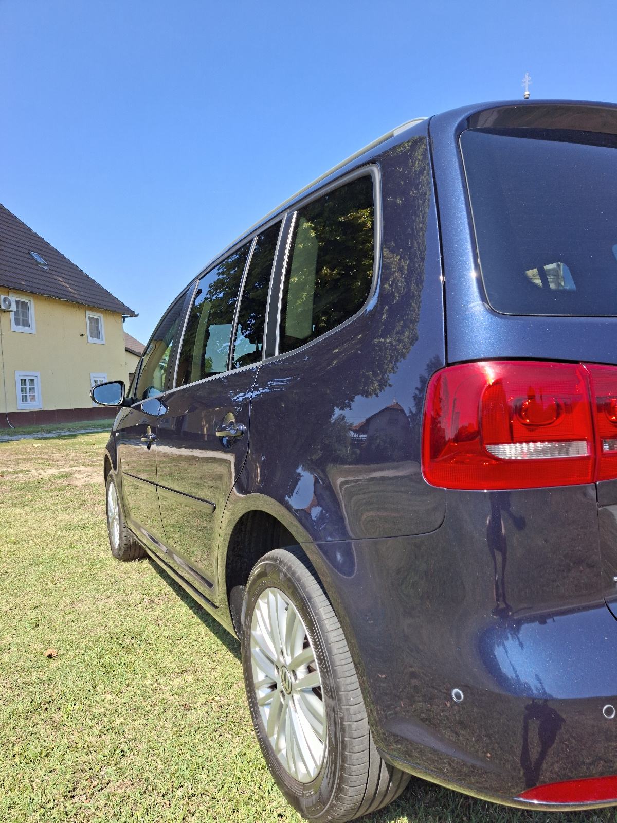 VW Touran 2,0 TDI CUP 103 kw -reg.05./27., kuka za vuču, navi. VLASNIK, fotografija 13