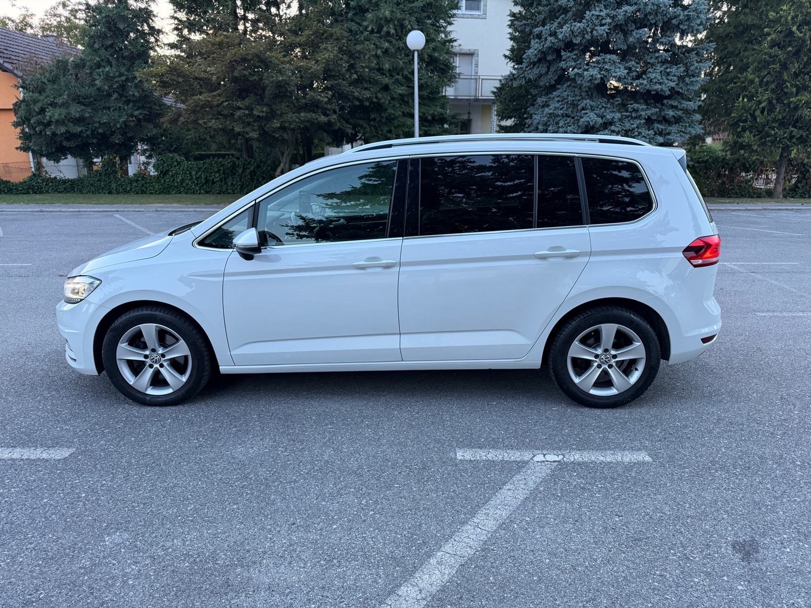 VW Touran 2,0 TDI DSG 2017god Highline Reg 1god, fotografija 8