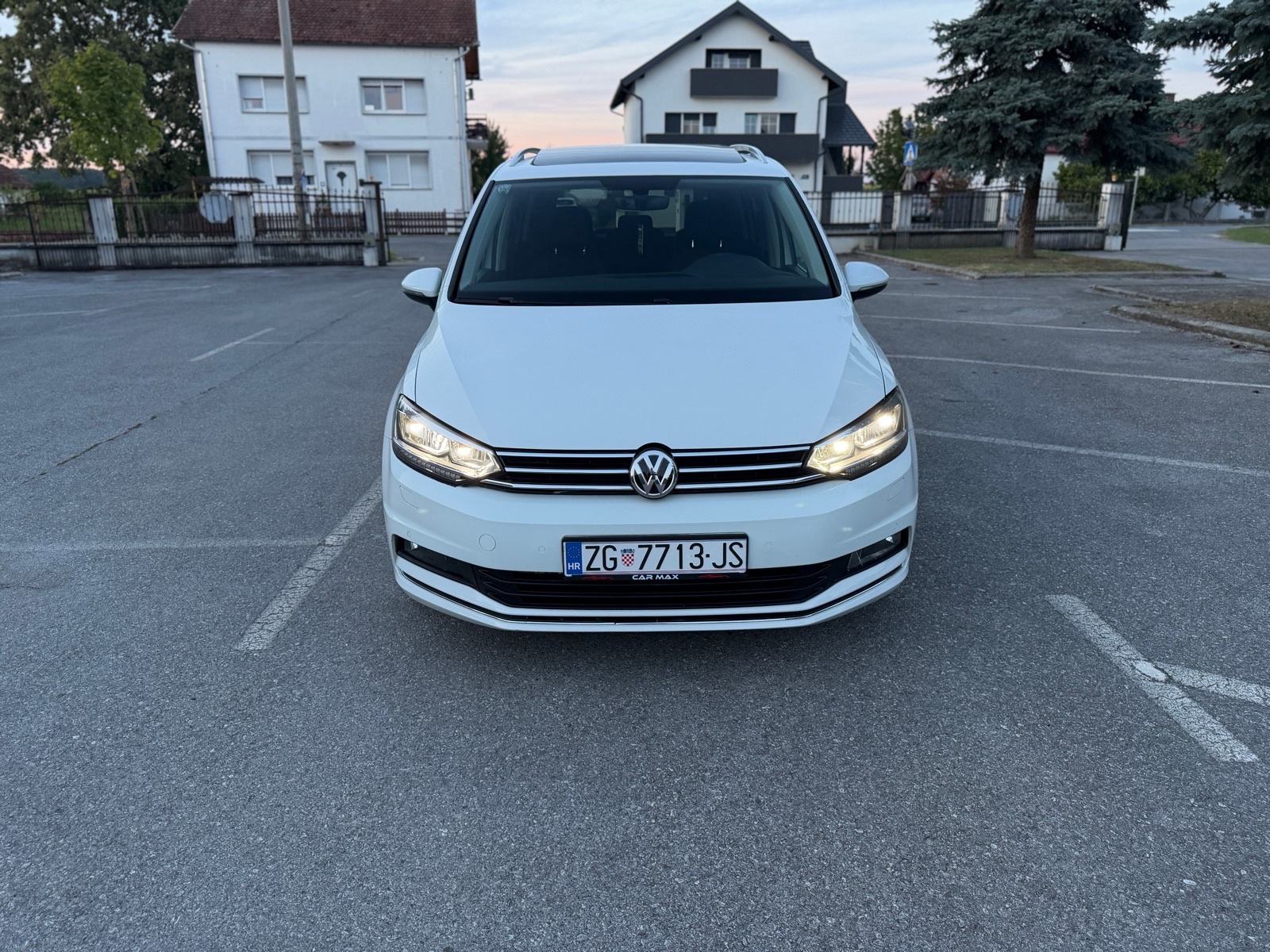 VW Touran 2,0 TDI DSG 2017god Highline Reg 1god, fotografija 2