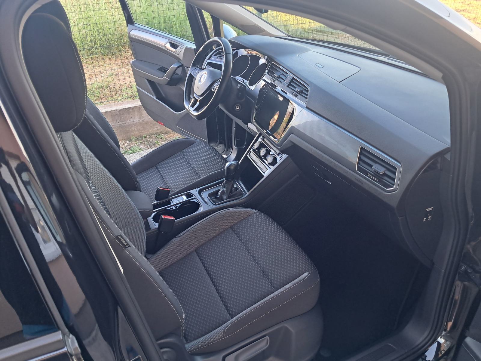 VW Touran 2.0 TDI*DSG*ACTIVE*LED SVJETLA*KAMERA*PRO NAVIGACIJA*, fotografija 19