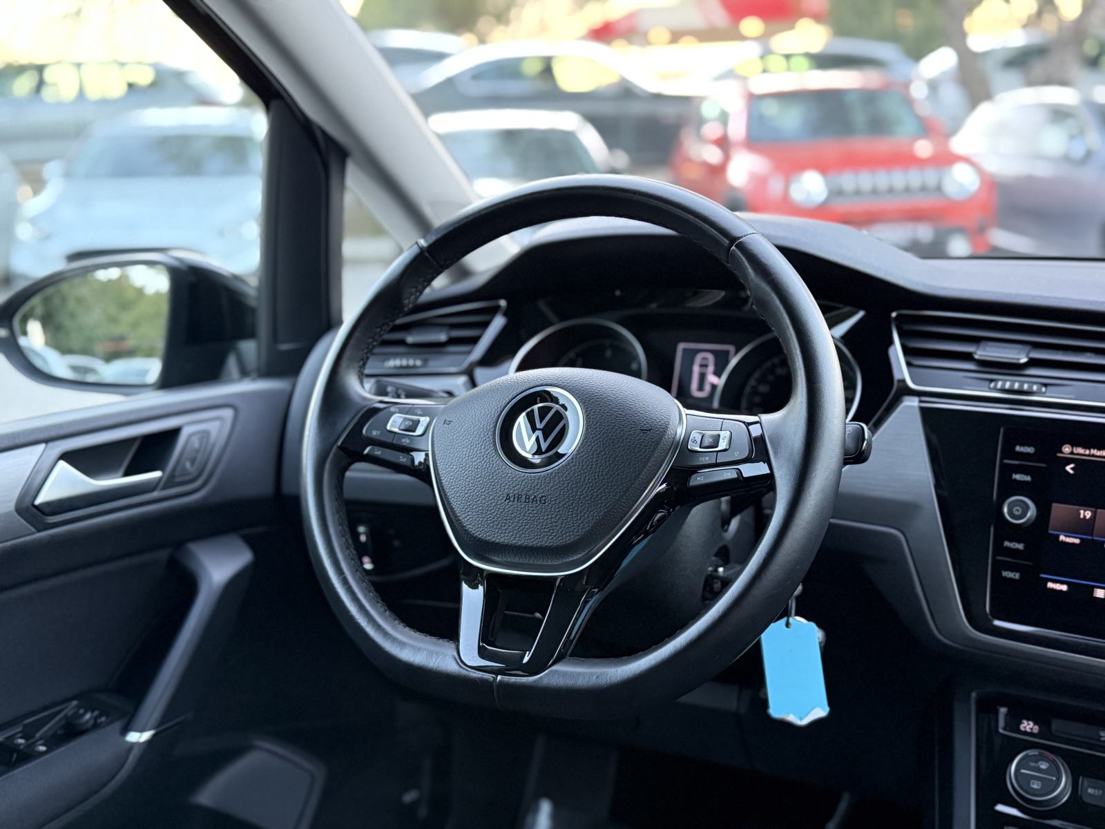 VW TOURAN 2.0 TDI DSG **BMT** 2022. Godina - PDV - LEASING BEZ UČEŠĆA!, fotografija 17