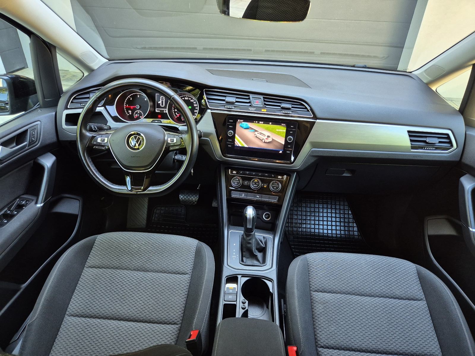 VW TOURAN 2.0 TDI DSG R-LINE reg 5/27, fotografija 9