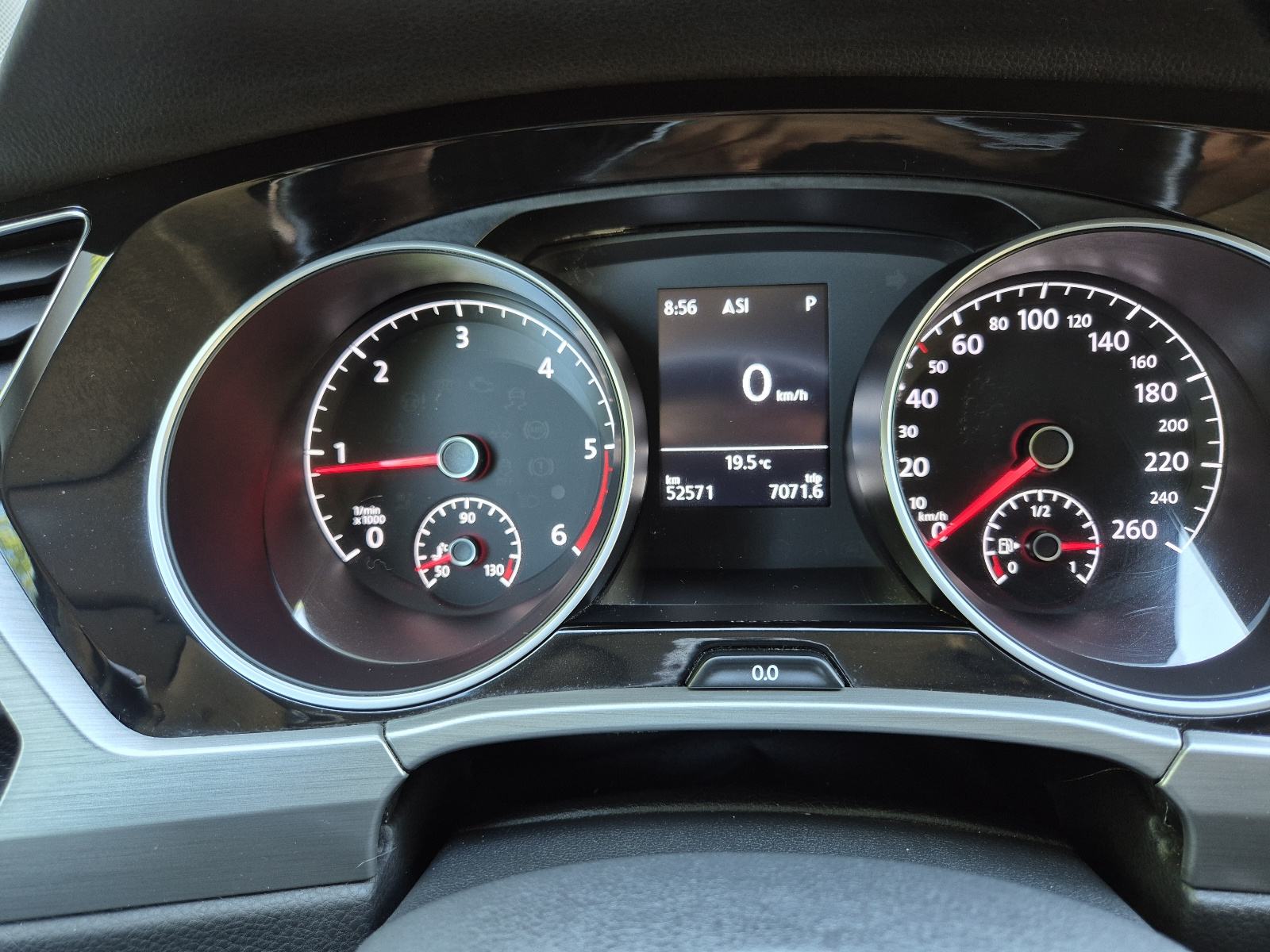 VW TOURAN 2.0 TDI DSG R-LINE reg 5/27, fotografija 7
