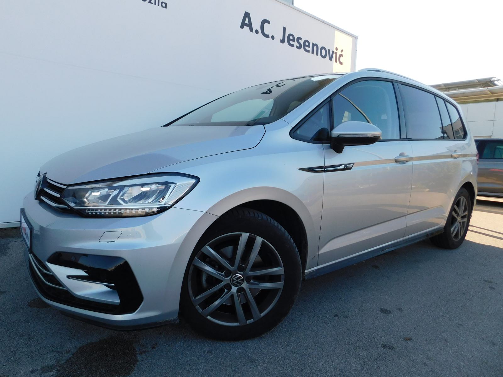 VW Touran 2.0 TDI DSG R-line-LEASING BEZ UČEŠĆA!, fotografija 7