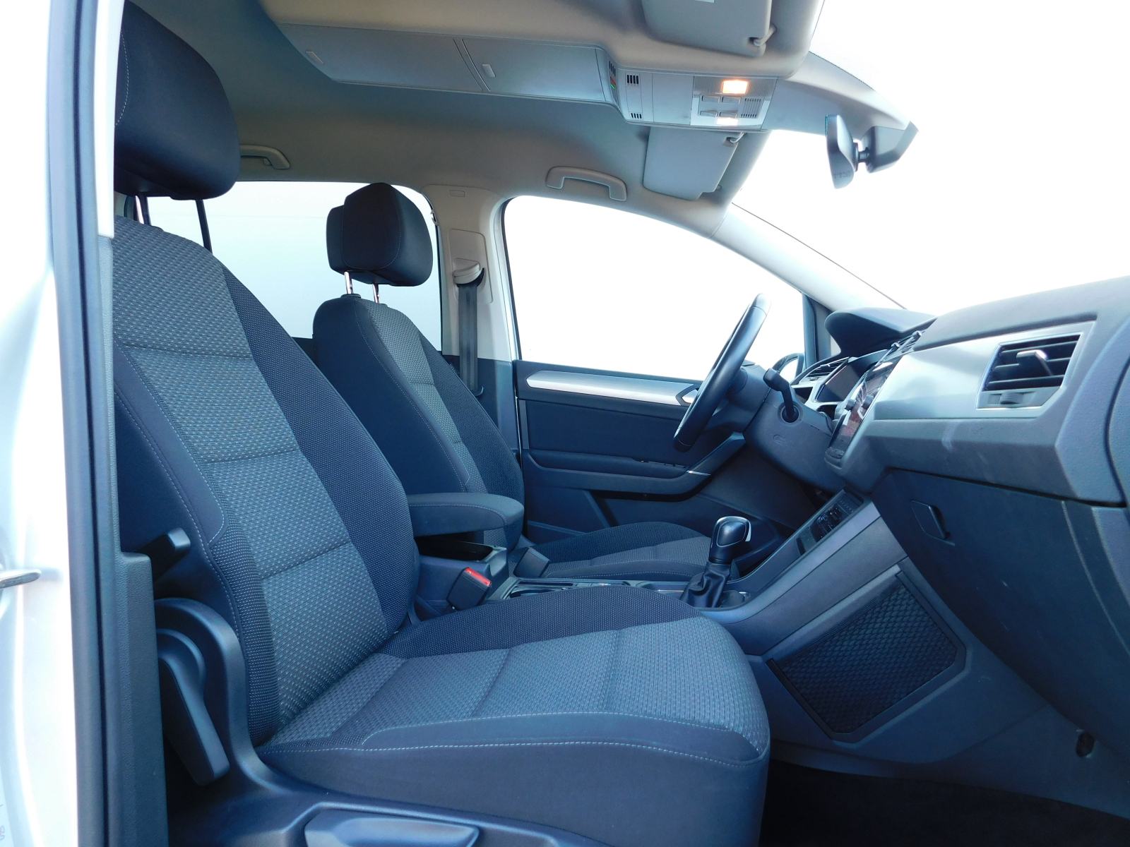VW Touran 2.0 TDI DSG R-line-LEASING BEZ UČEŠĆA!, fotografija 11