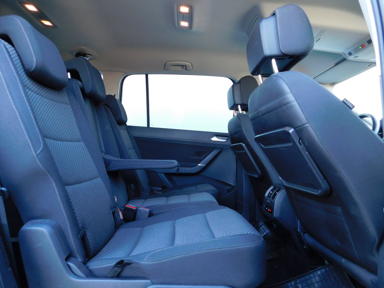 VW Touran 2.0 TDI DSG R-line-LEASING BEZ UČEŠĆA!, fotografija 12