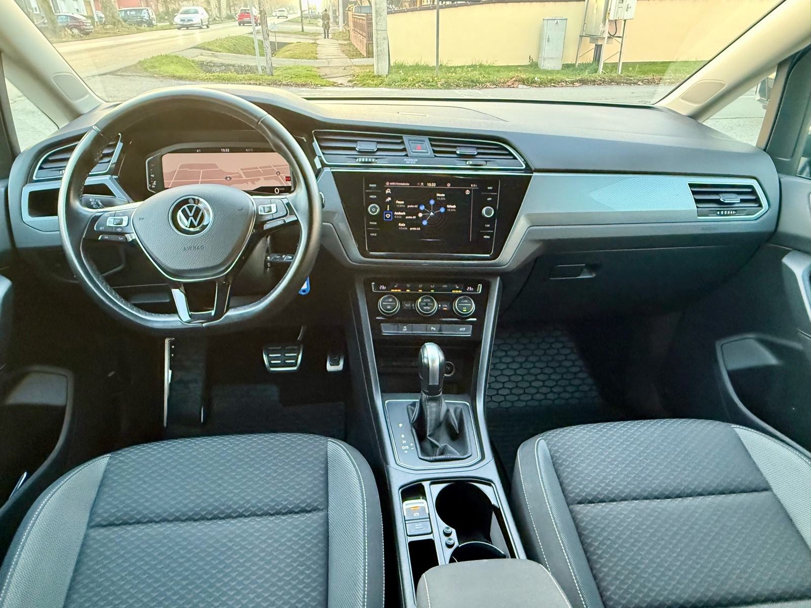 VW Touran 2.0 TDI - DSG - VIRTUAL - 7 sjedala - LED - god 2021 - PDV, fotografija 4